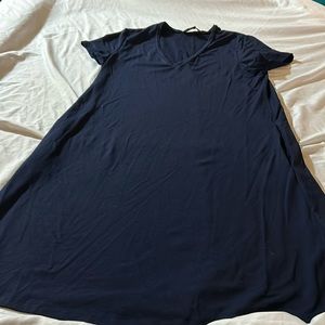 Casual short sleeve Karen Kane navy dress.